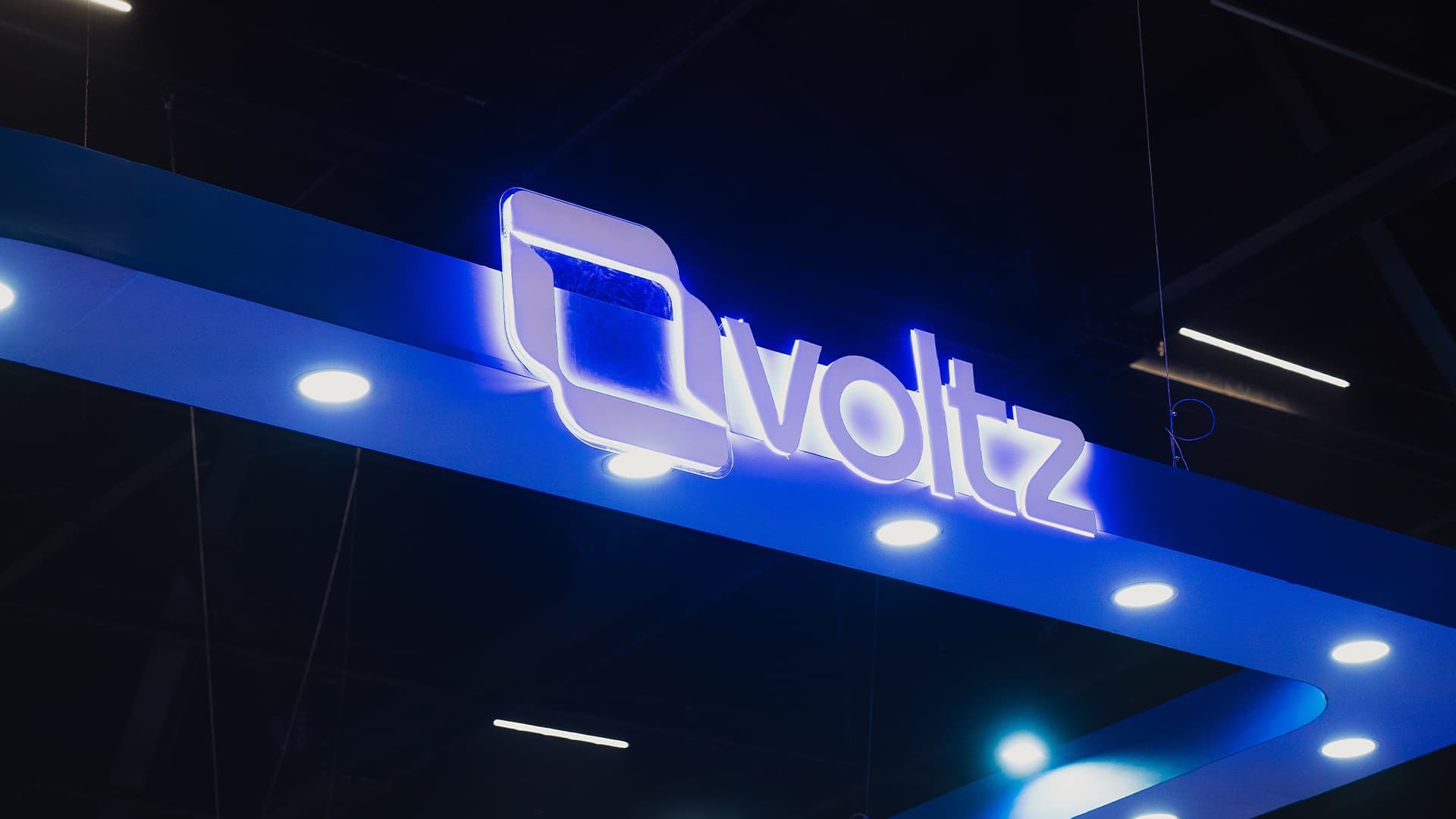 Voltz.